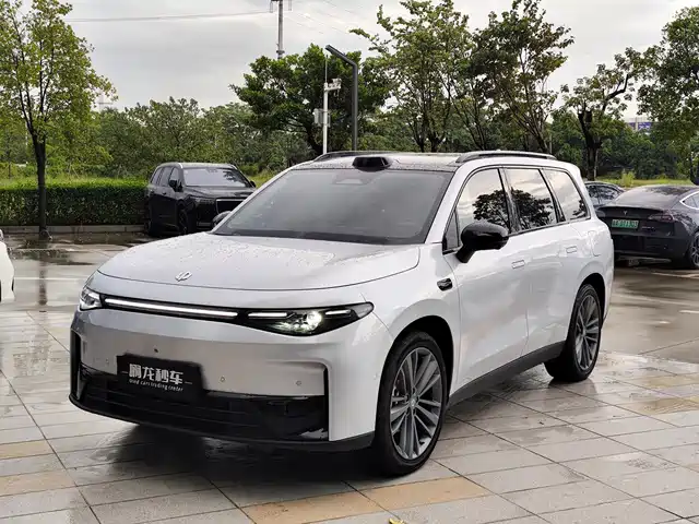 ZERO-RUNNING CAR ZERO RUN C16 2024