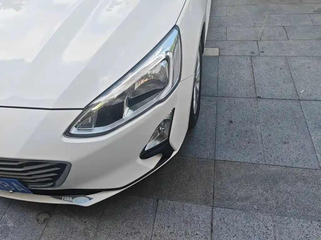 Ford Focus — миниатюра 24