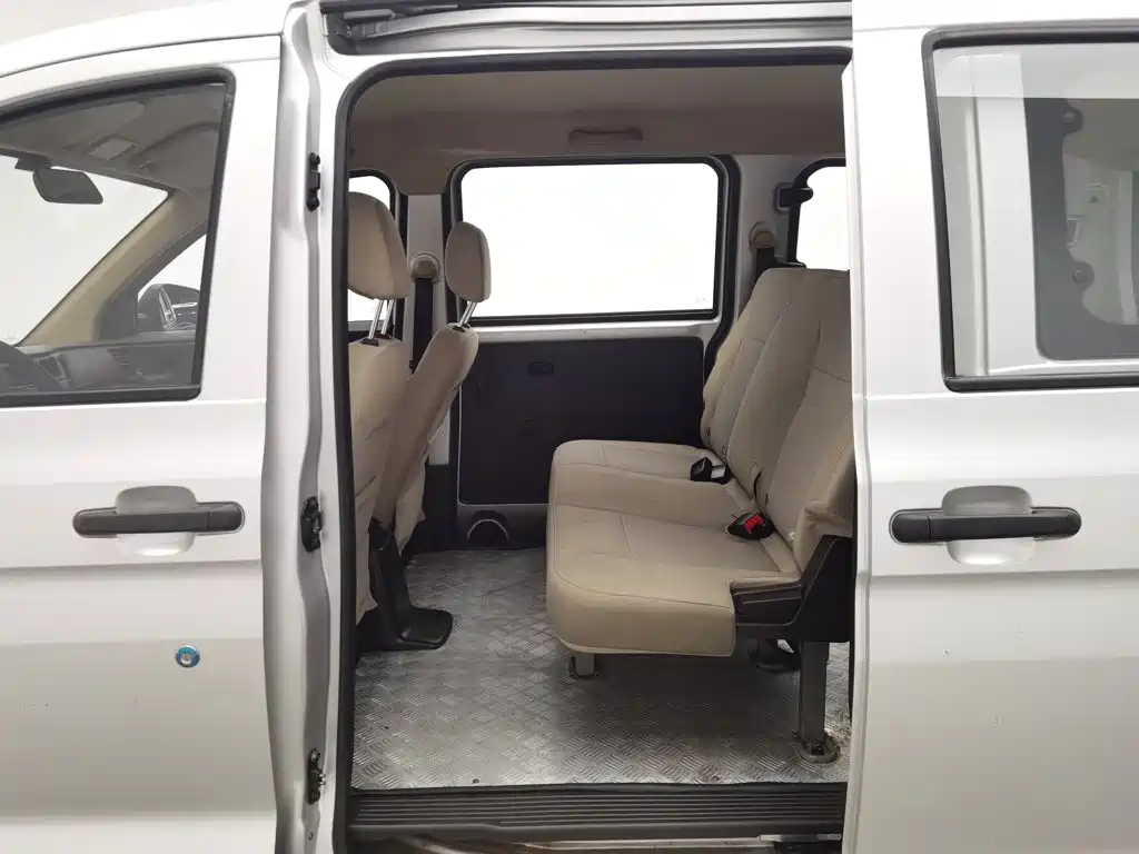 Wuling Hongguang V — миниатюра 15