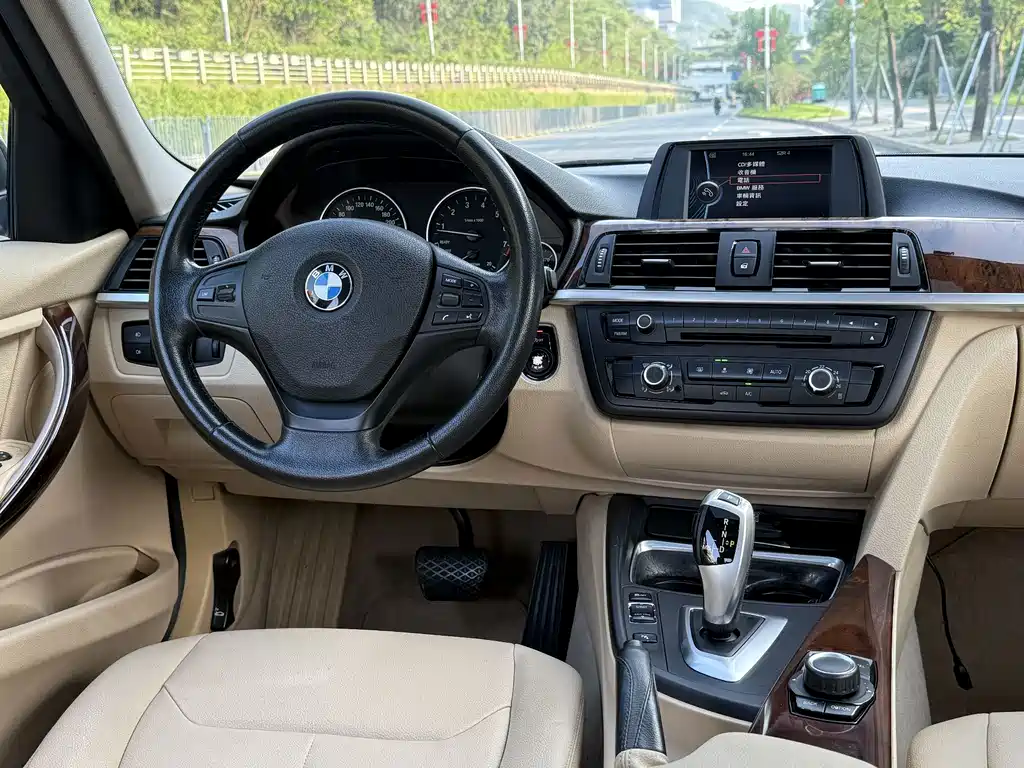 BMW 3 Series — миниатюра 14