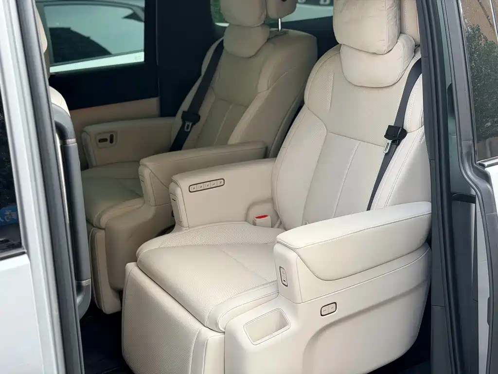 Li Auto Li MEGA — миниатюра 18