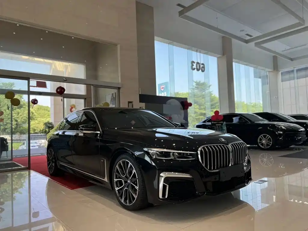 BMW 7 Series — миниатюра 3