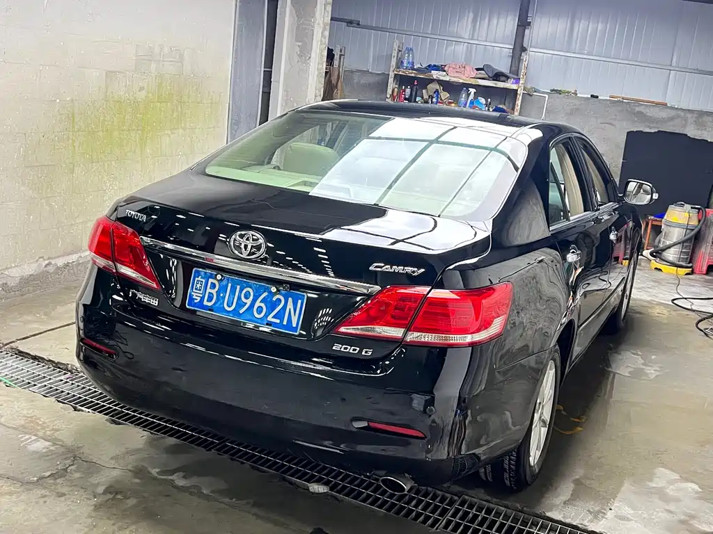 Toyota Camry — миниатюра 5