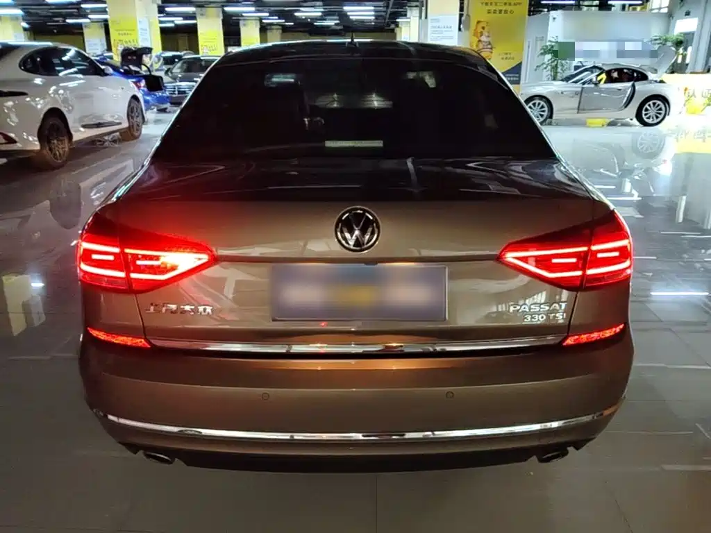 Volkswagen Passat — миниатюра 6