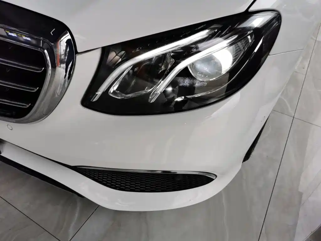Mercedes-Benz E-Class — миниатюра 24