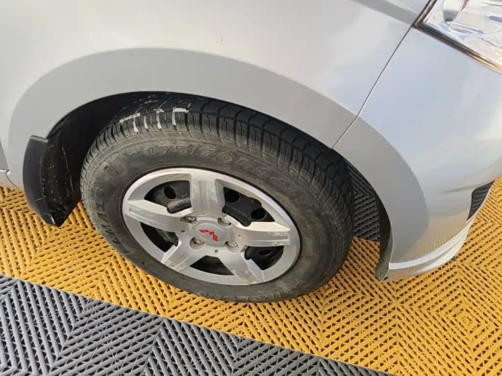 Wuling Hongguang — миниатюра 23