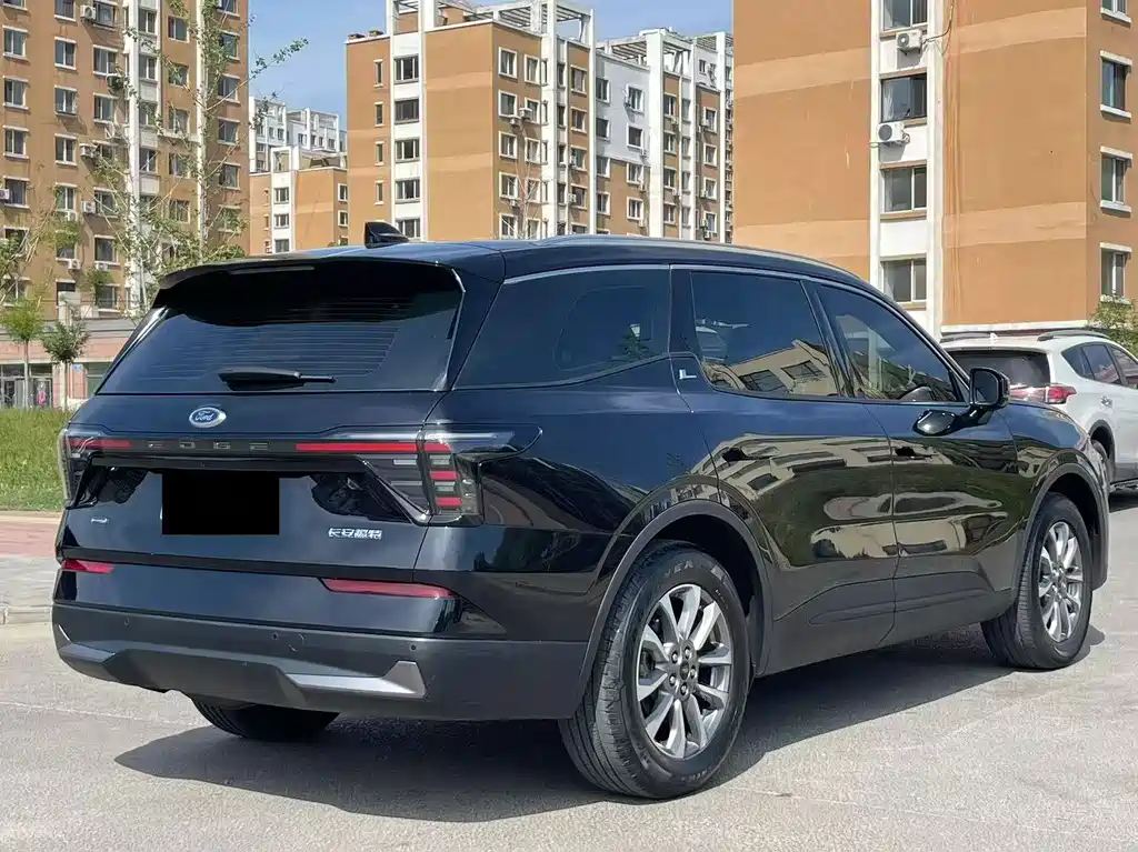 Ford Edge — миниатюра 9