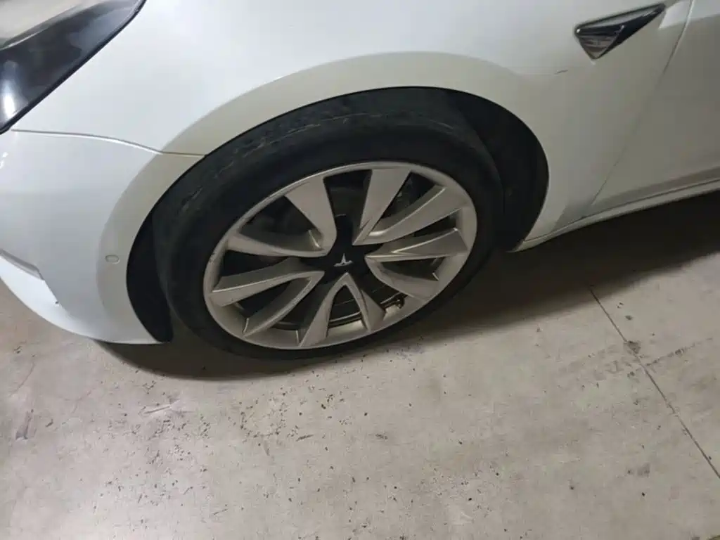Tesla Model 3 — миниатюра 23