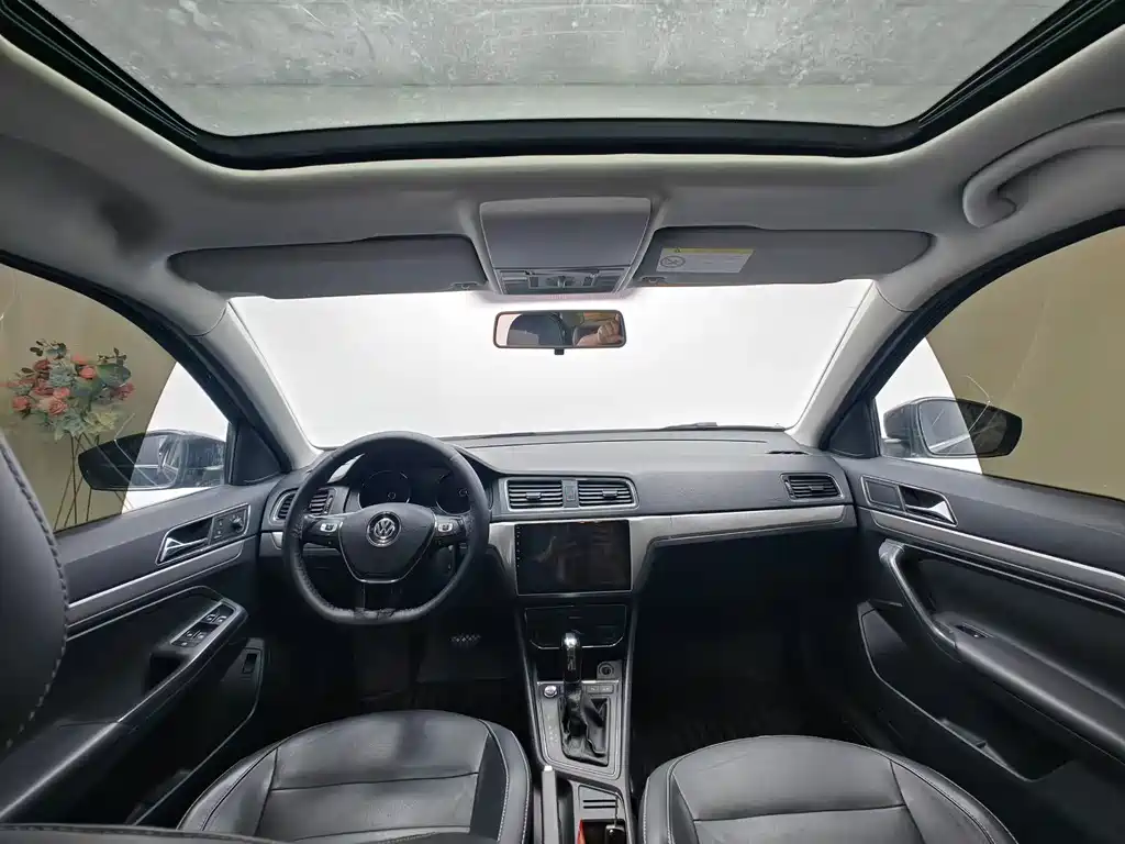 Volkswagen Lavida — миниатюра 8