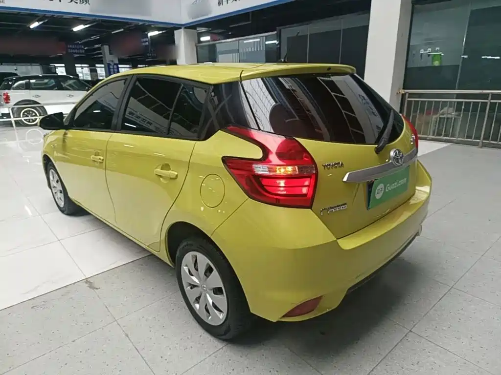 Toyota Yaris L — миниатюра 5