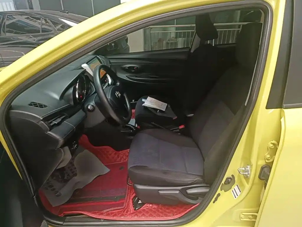 Toyota Yaris L — миниатюра 15