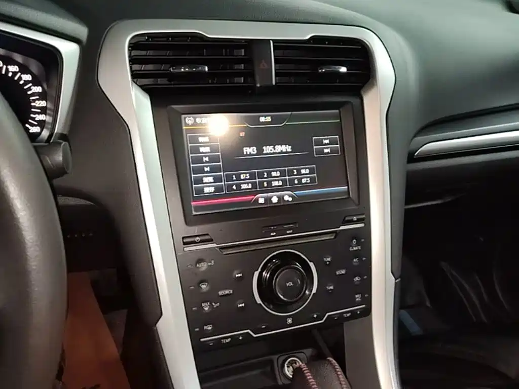 Ford Mondeo — миниатюра 13