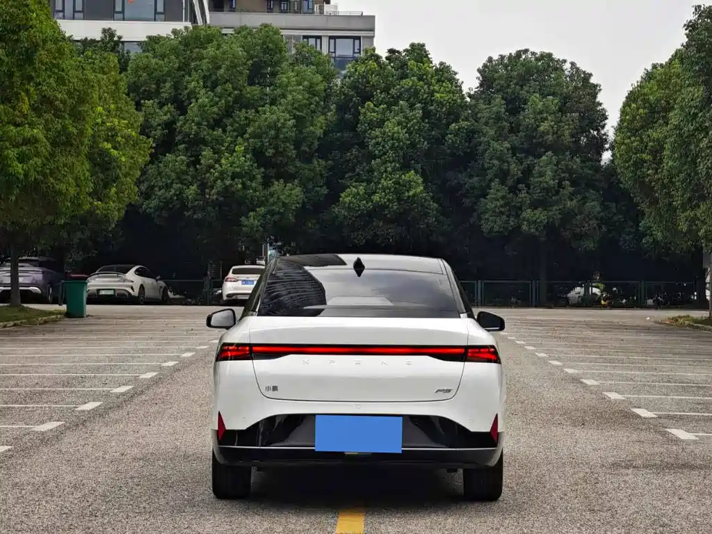 XPeng P5 — миниатюра 8