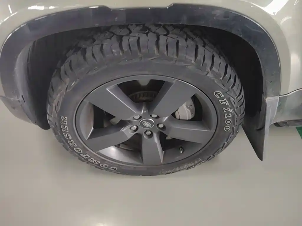 Land Rover Defender — миниатюра 23