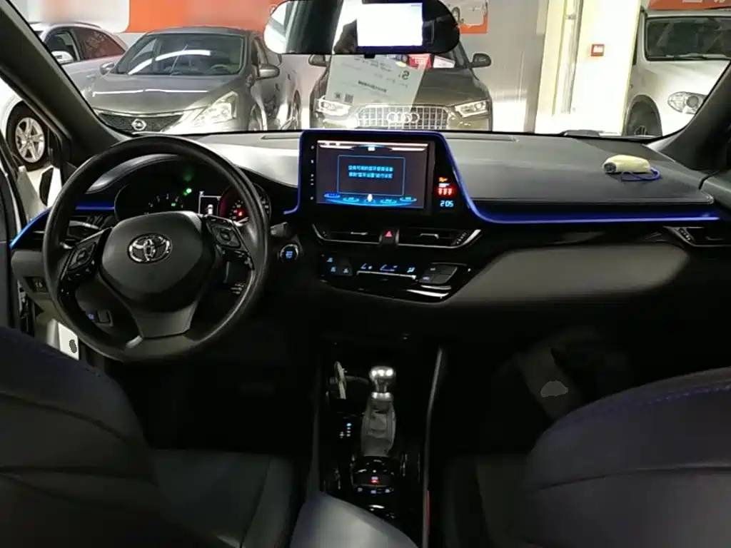 Toyota C-HR — миниатюра 10