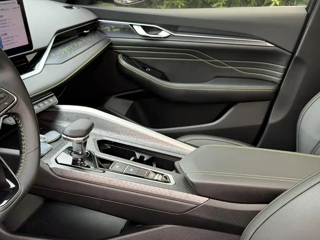 Geely Xingrui — миниатюра 17