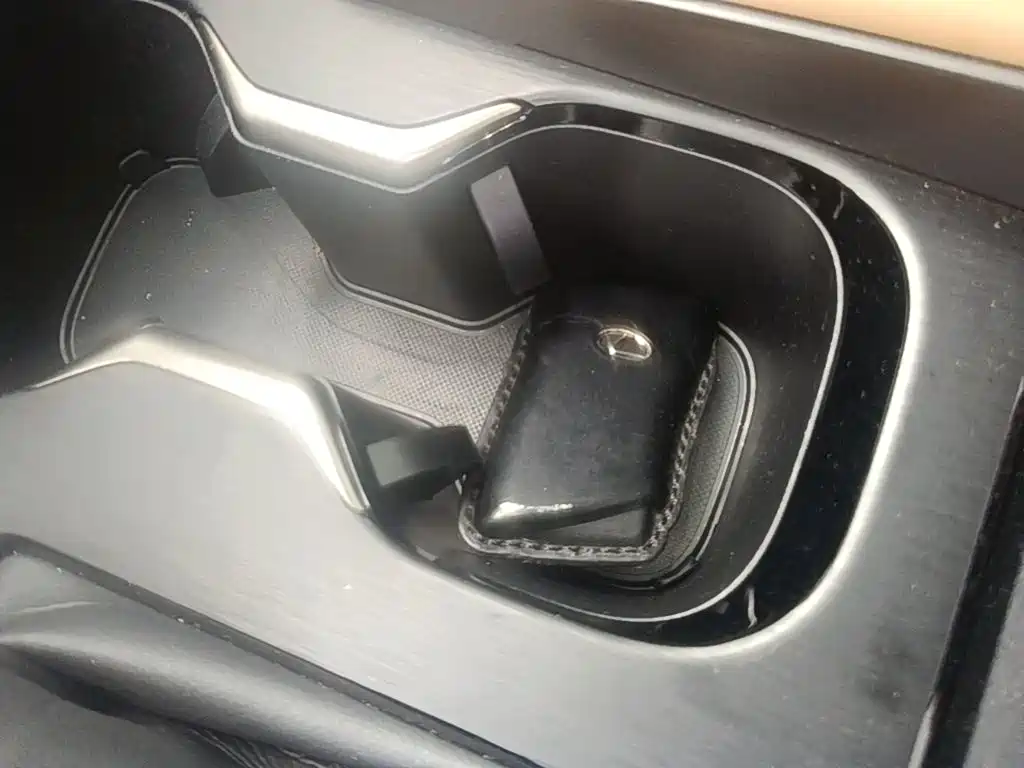 Lexus ES — миниатюра 16