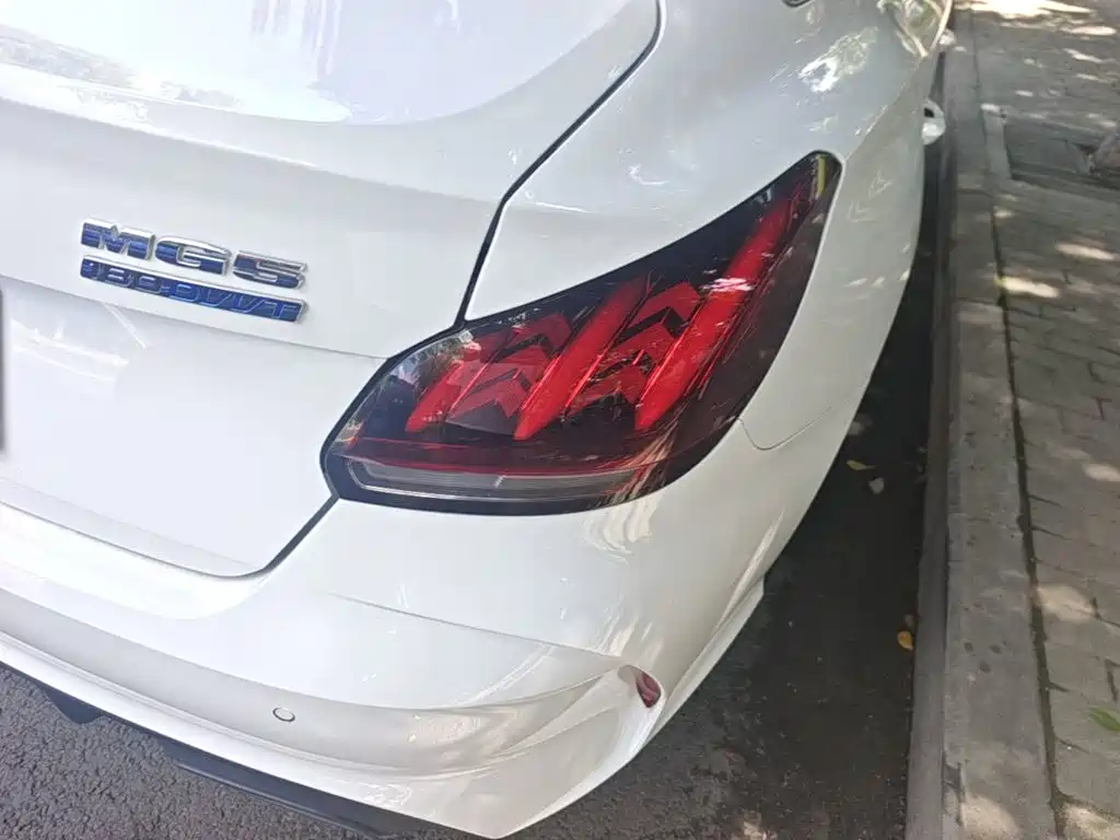 MG MG5 — миниатюра 8