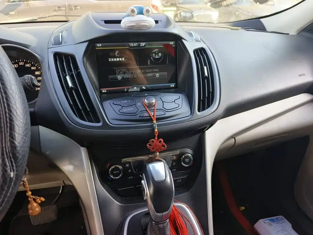 Ford Kuga — миниатюра 14