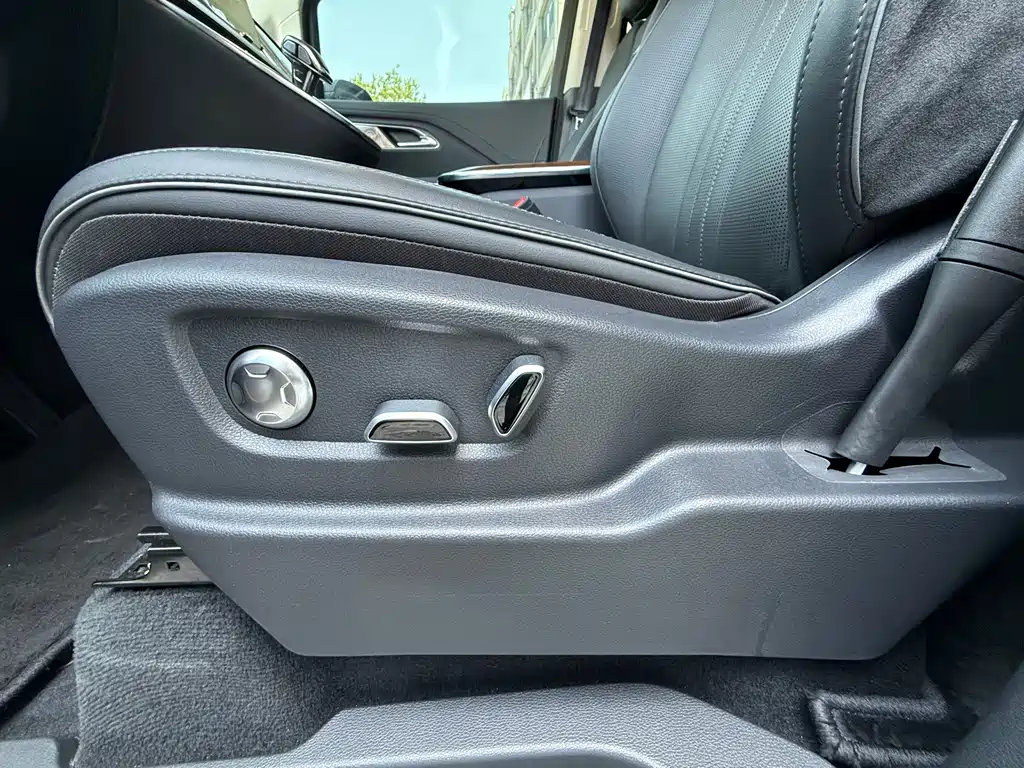 Hongqi Hongqi HQ9 PHEV — миниатюра 26