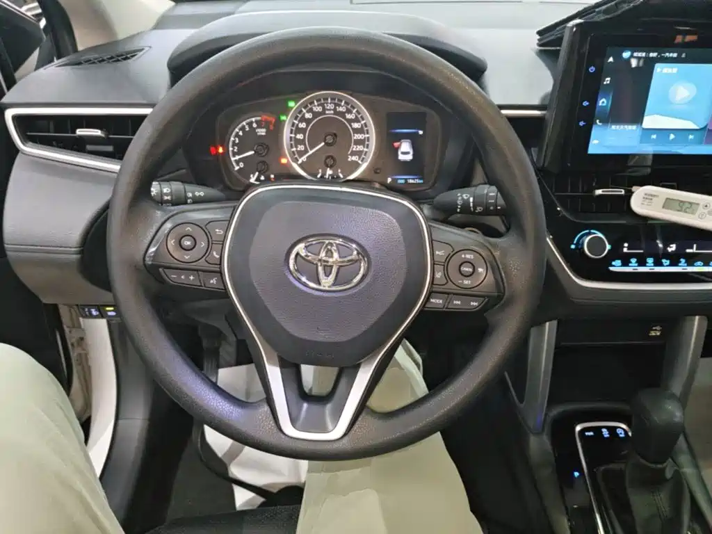 Toyota Corolla Cross — миниатюра 11
