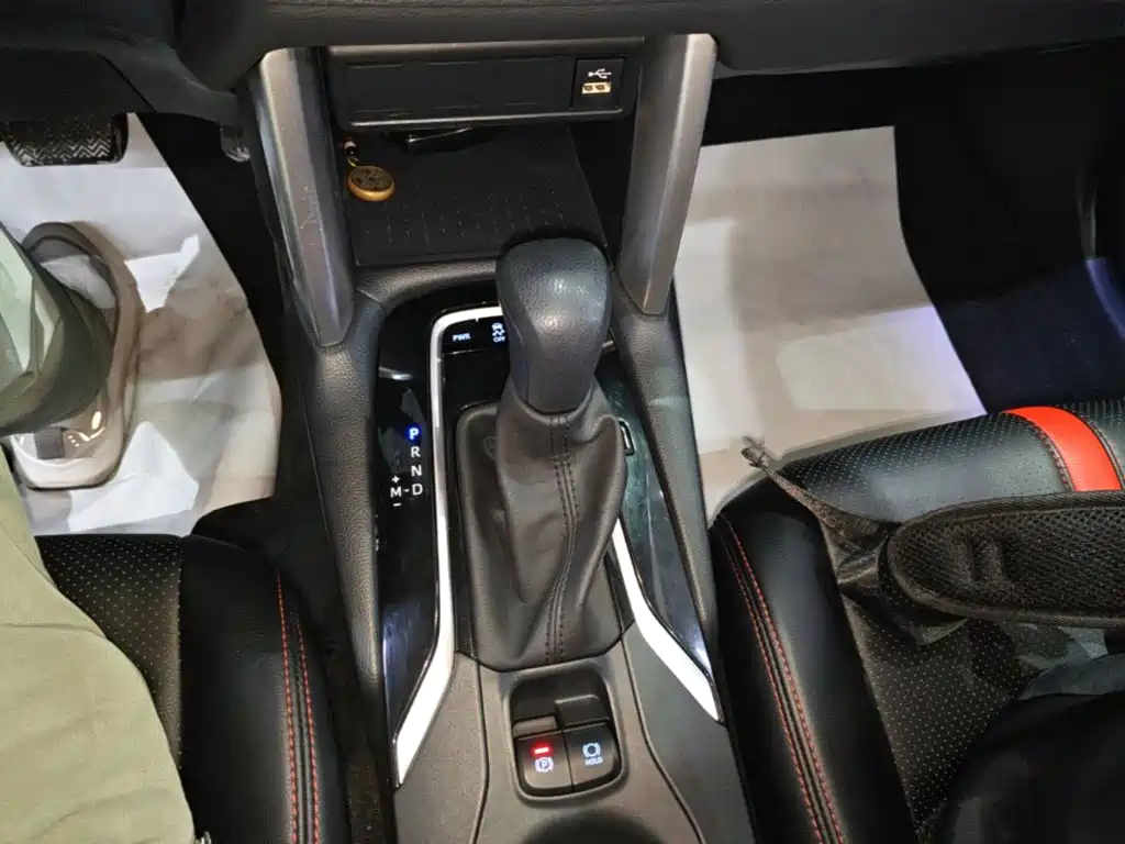 Toyota Corolla Cross — миниатюра 14