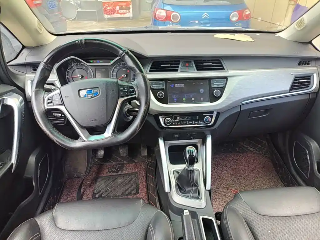Geely Vision X3 — миниатюра 10
