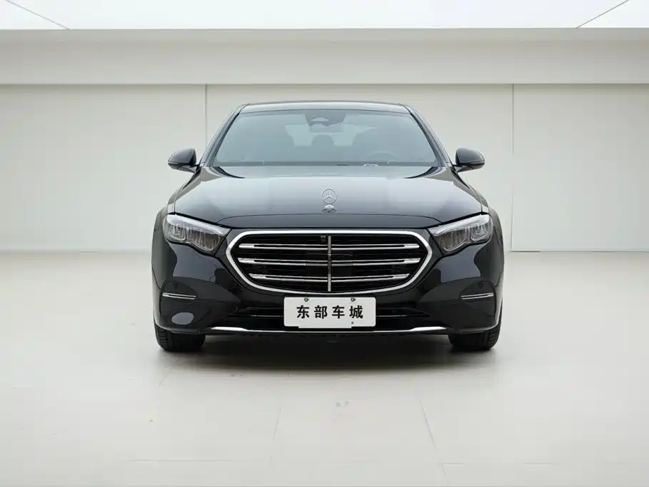 Mercedes-Benz E-Class — миниатюра 2