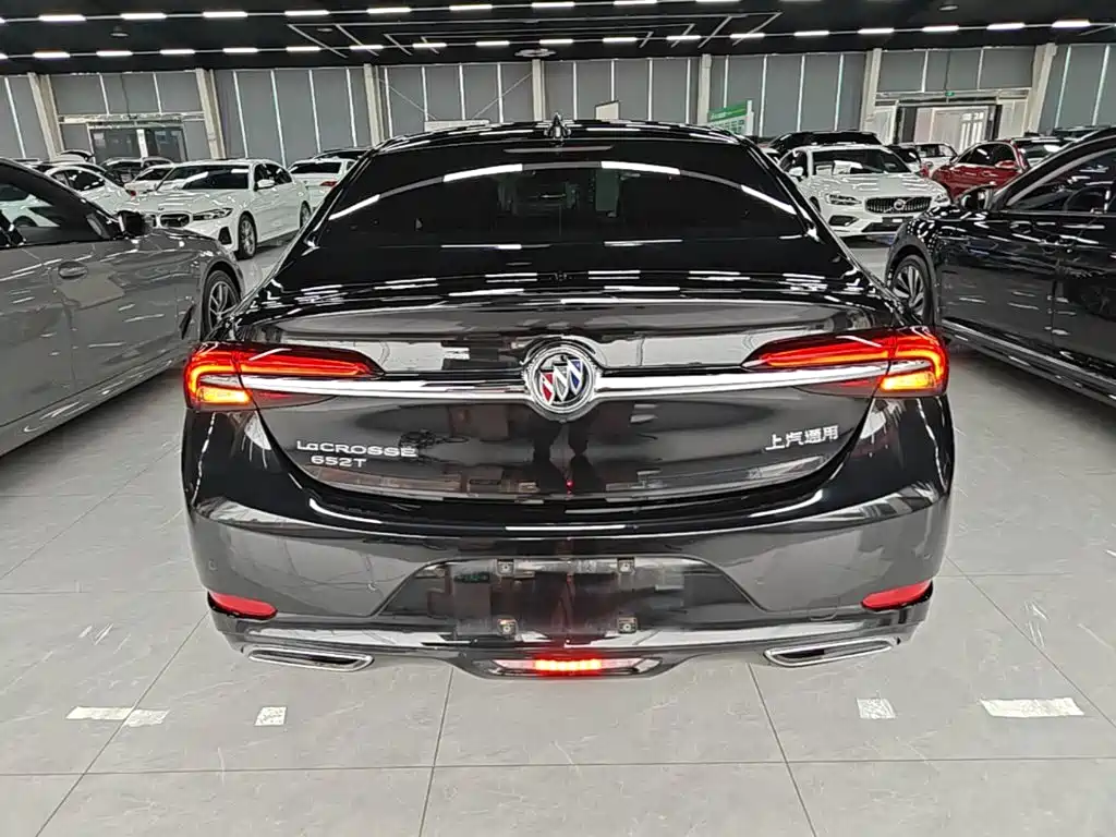 Buick LaCrosse — миниатюра 6