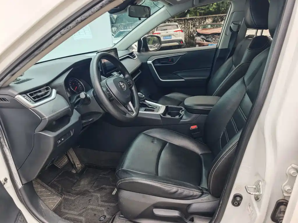 Toyota RAV4 — миниатюра 16