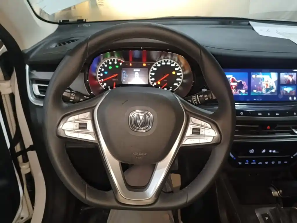 Changan CS35PLUS — миниатюра 11