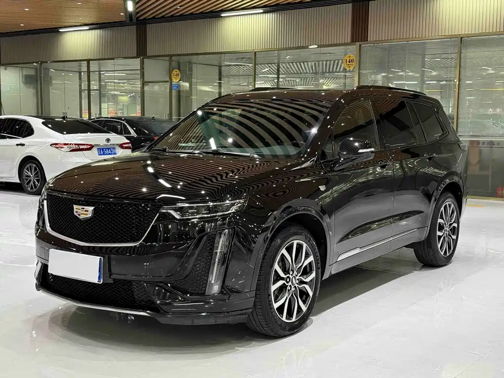 凯迪拉克XT6 2021款 2.0T 六座四驱尊贵型