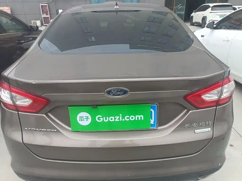 Ford Mondeo — миниатюра 6