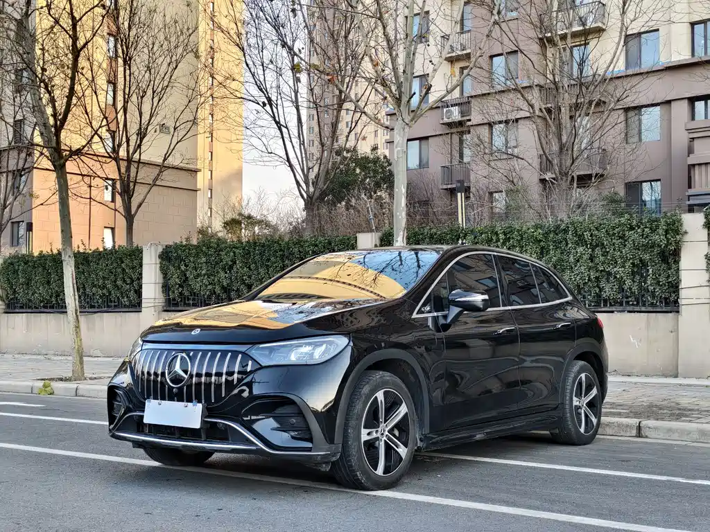 MERCEDES-BENZ EQE SUV