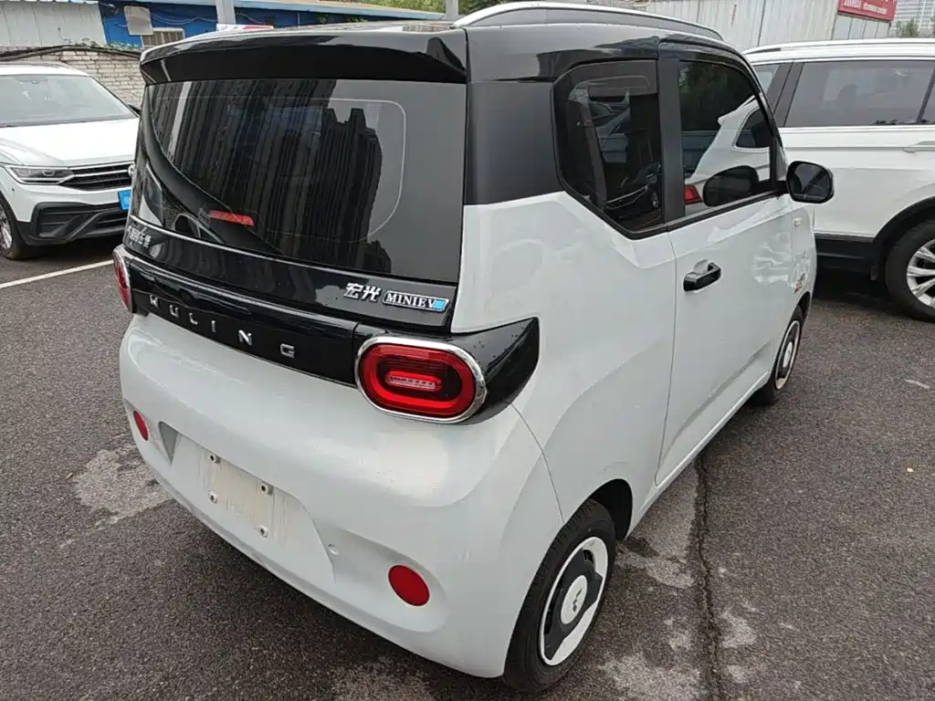 Wuling MINIEV — миниатюра 7