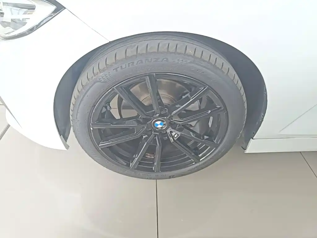 BMW 3 Series — миниатюра 23