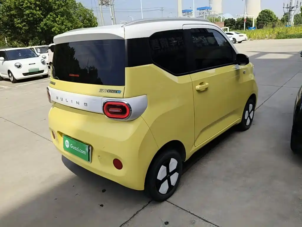 Wuling MINIEV — миниатюра 7