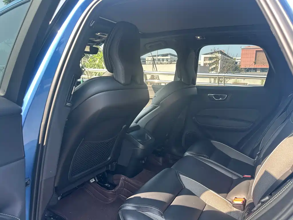 Volvo XC60 — миниатюра 8
