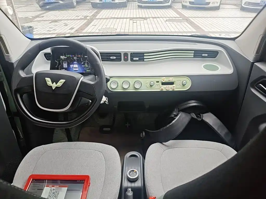 Wuling MINIEV — миниатюра 10