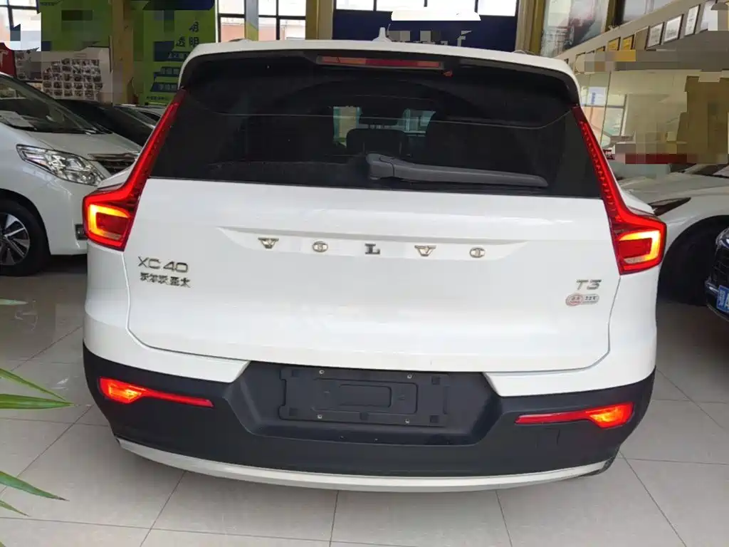 Volvo XC40 — миниатюра 6