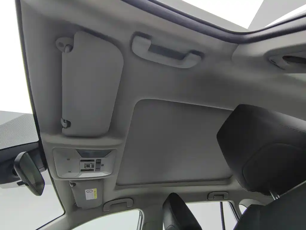 Toyota RAV4 — миниатюра 14