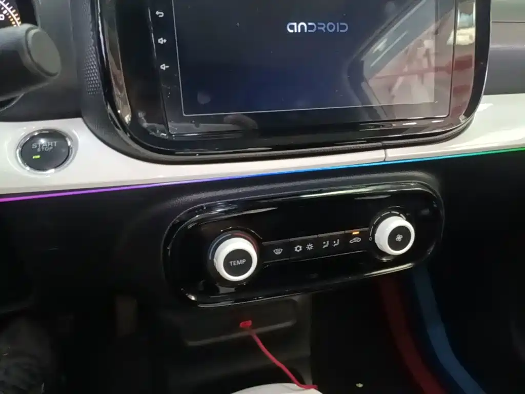 Roewe Clever — миниатюра 13
