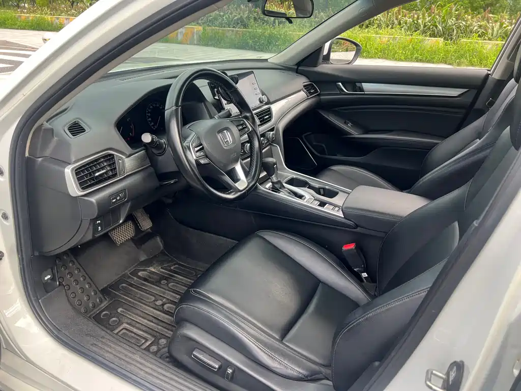 Honda Accord — миниатюра 14