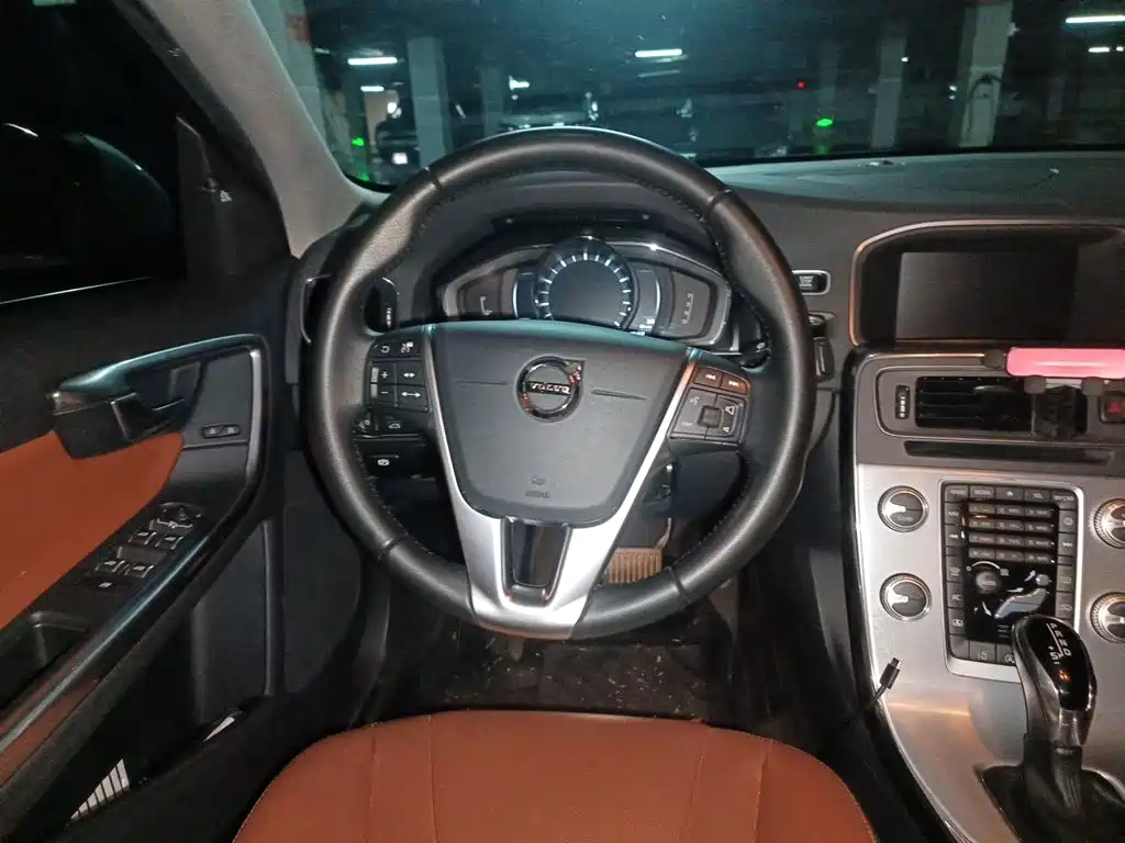 Volvo S60 — миниатюра 11