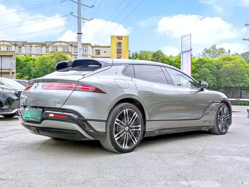 Denza Z9GT 2024 1100 Ultra