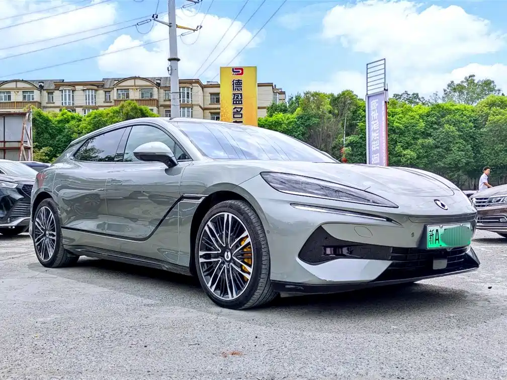 Denza Z9GT 2024 1100 Ultra