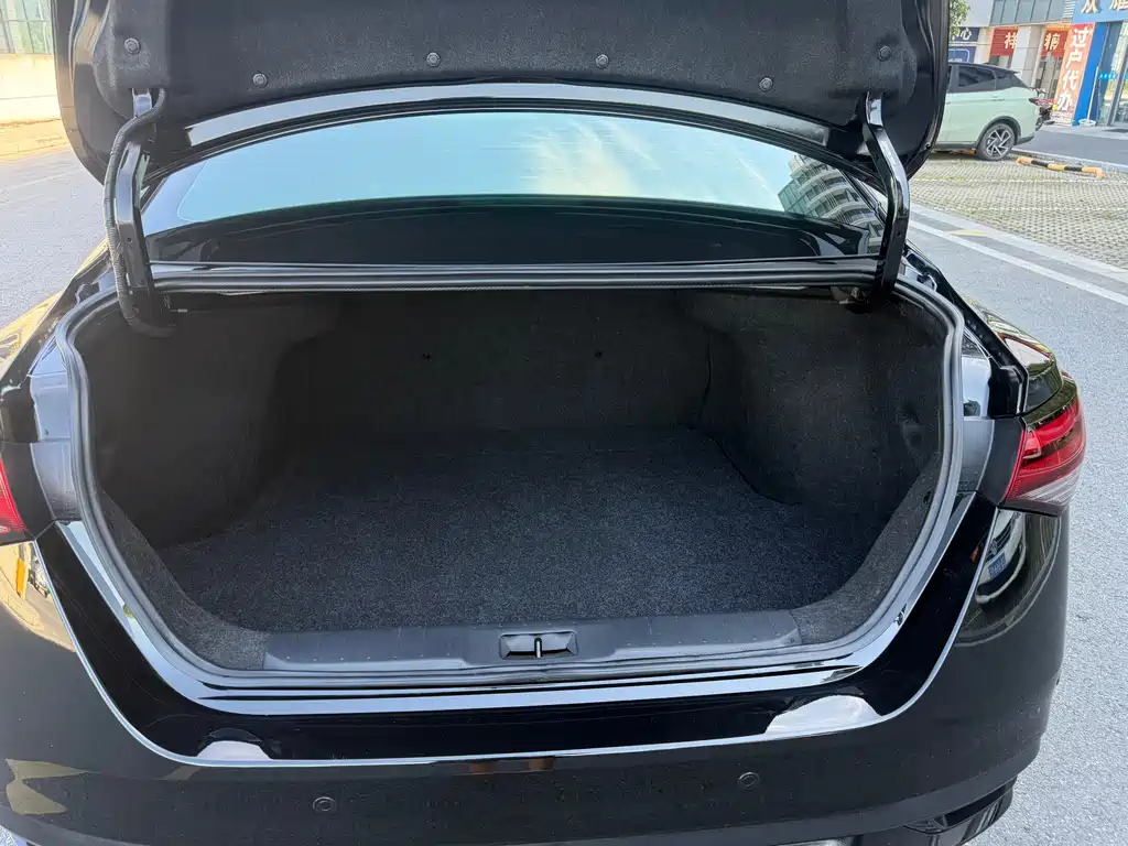 Nissan Sylphy — миниатюра 12