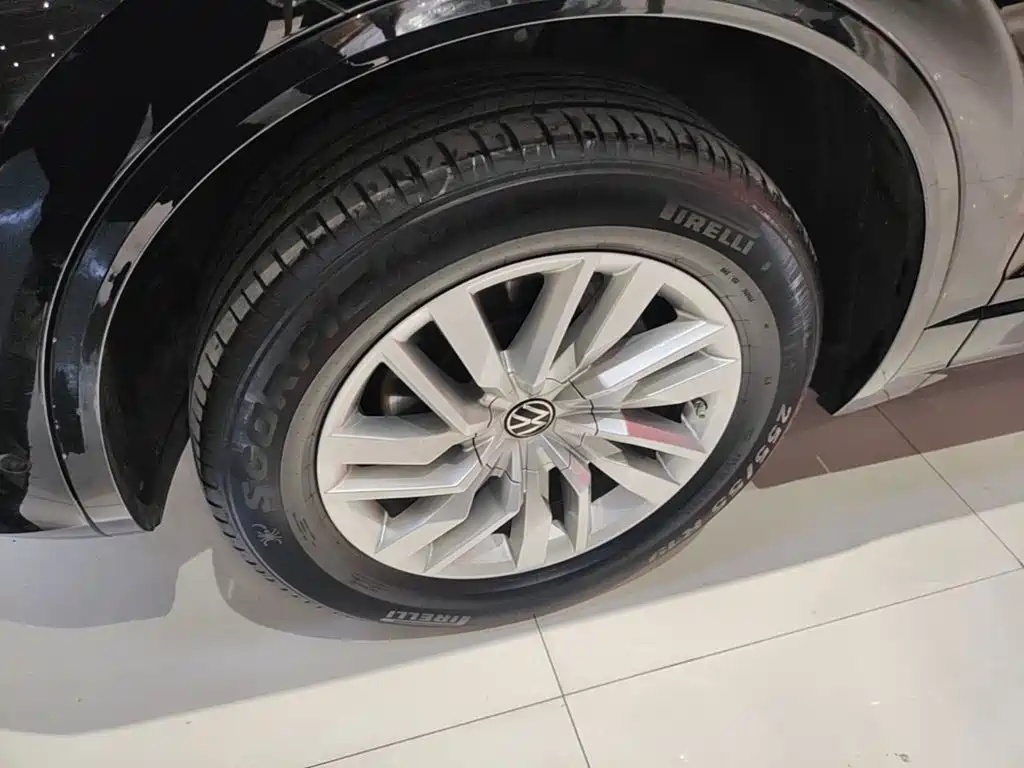 Volkswagen Touareg — миниатюра 23