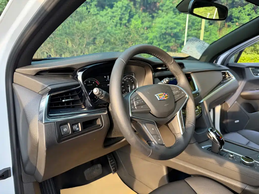 Cadillac XT5 — миниатюра 9