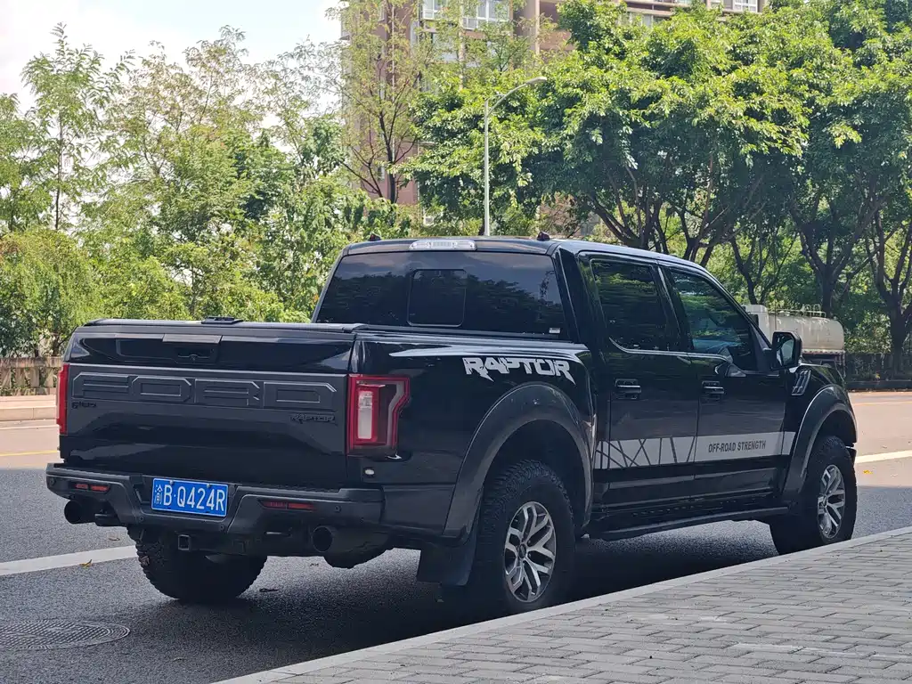 Ford F-150 Raptor — миниатюра 5